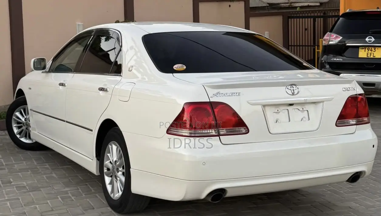 Toyota Crown 2008 White