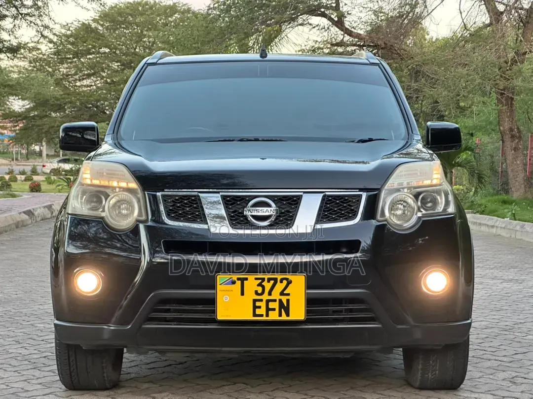 Nissan X-Trail 2012 Black