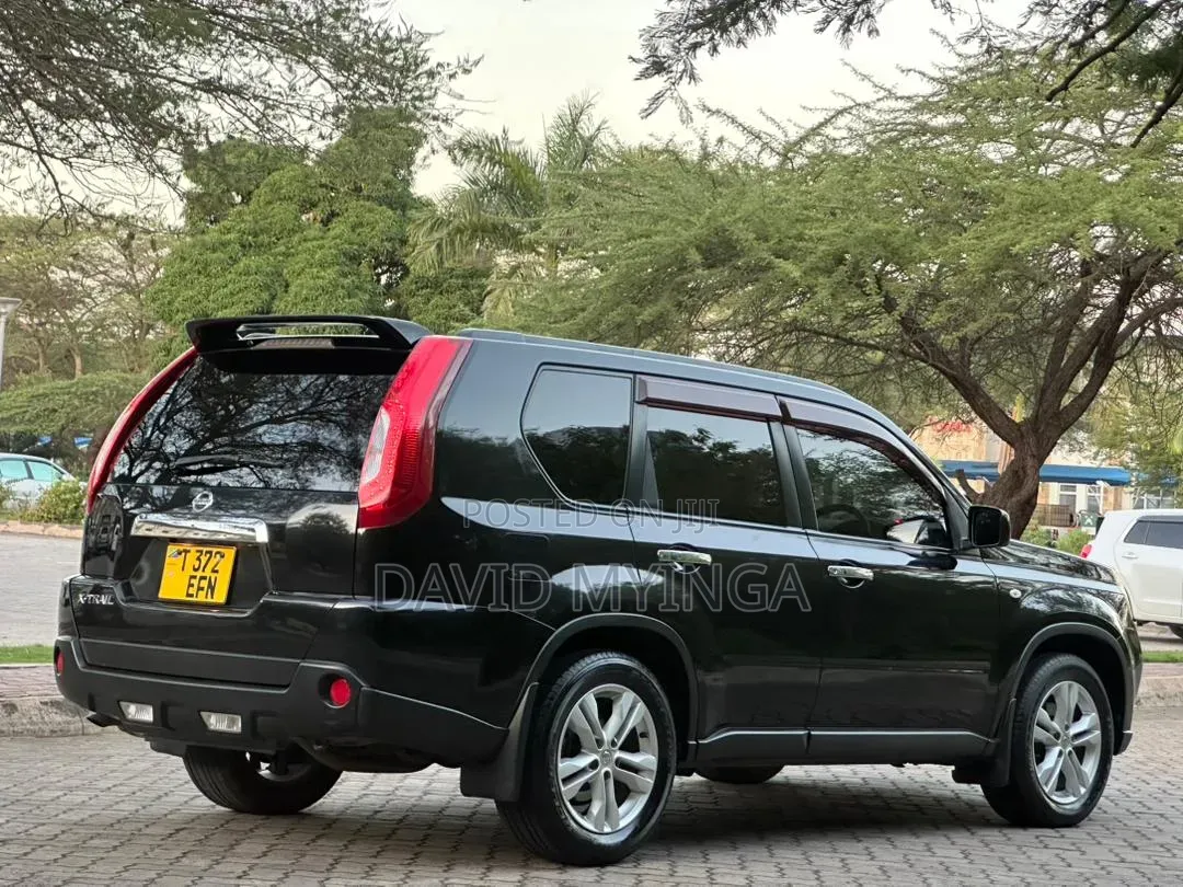 Nissan X-Trail 2012 Black