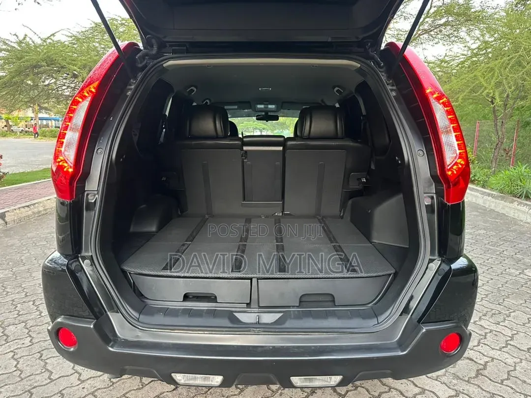 Nissan X-Trail 2012 Black