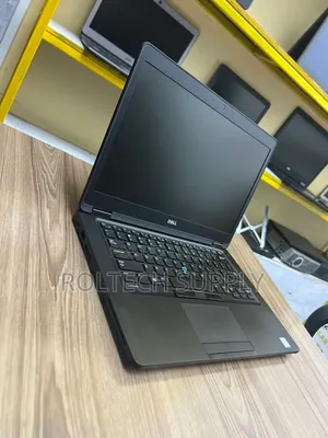 Laptop Dell Latitude 5480 8GB Intel Core i5 HDD+SSD 256GB