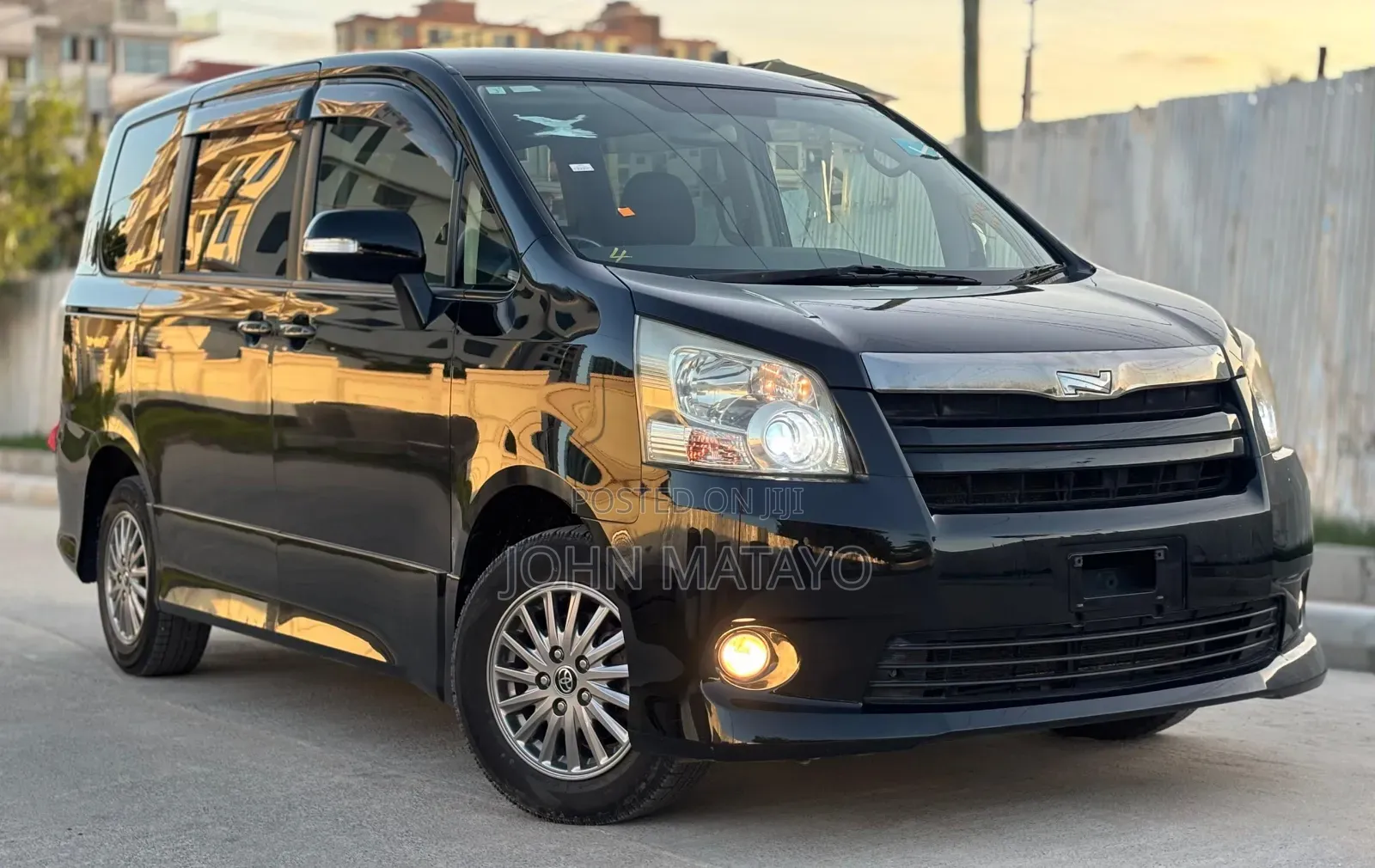 Toyota Noah 2009 Black