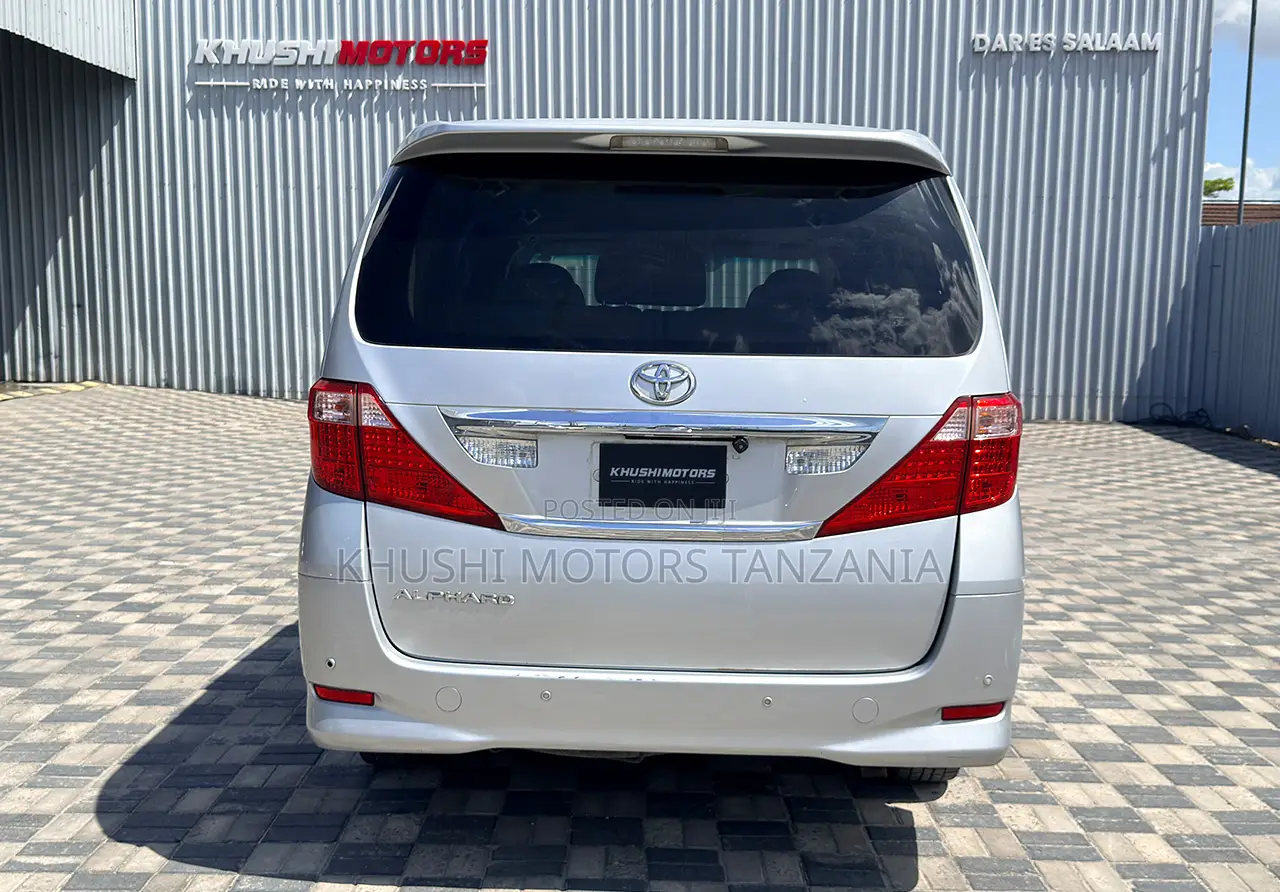 Toyota Alphard 2008 Silver