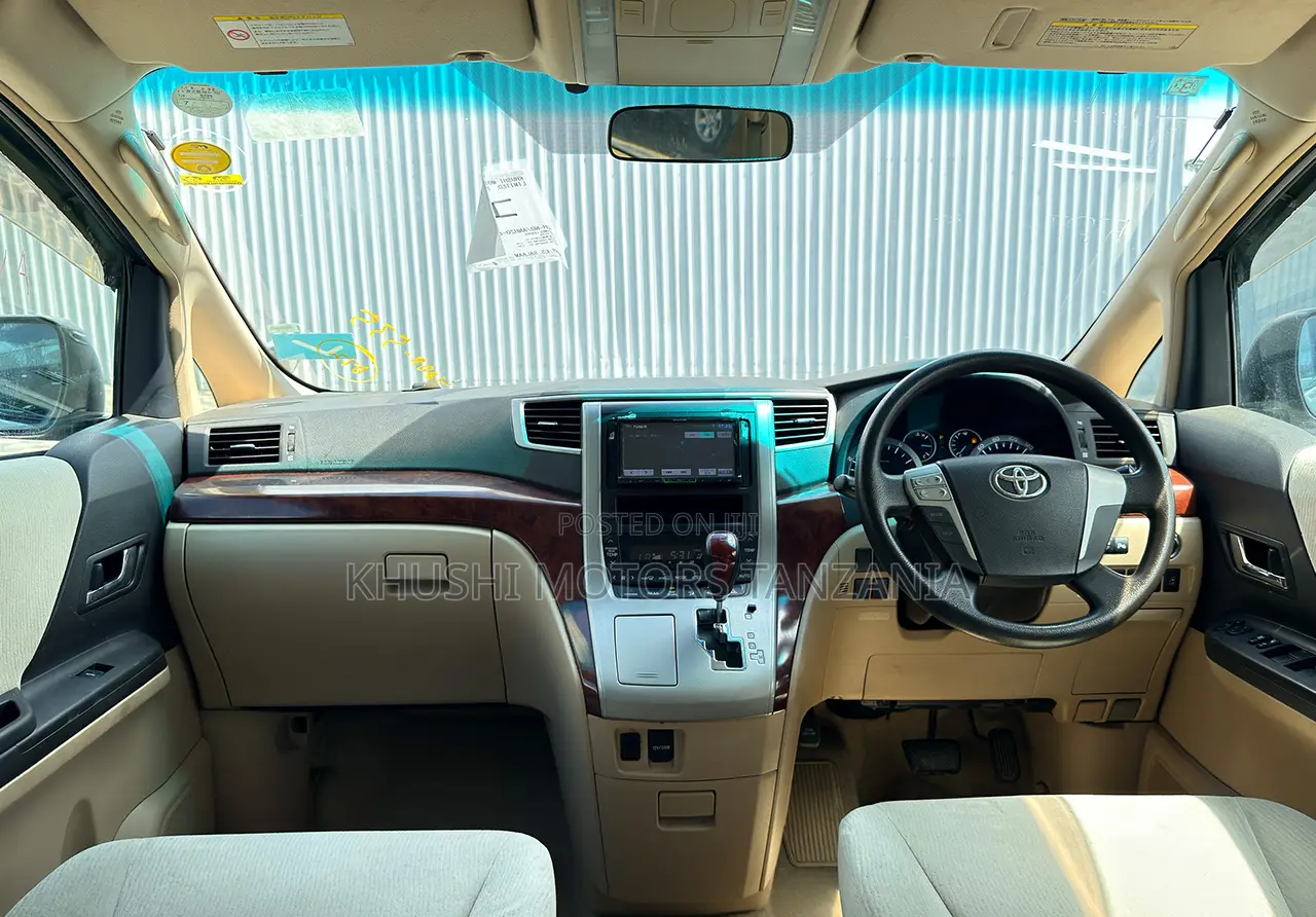 Toyota Alphard 2008 Silver