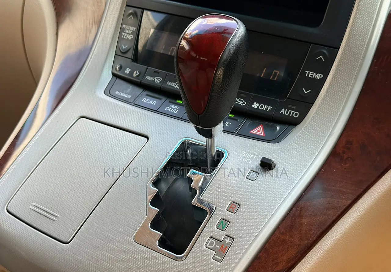 Toyota Alphard 2008 Silver