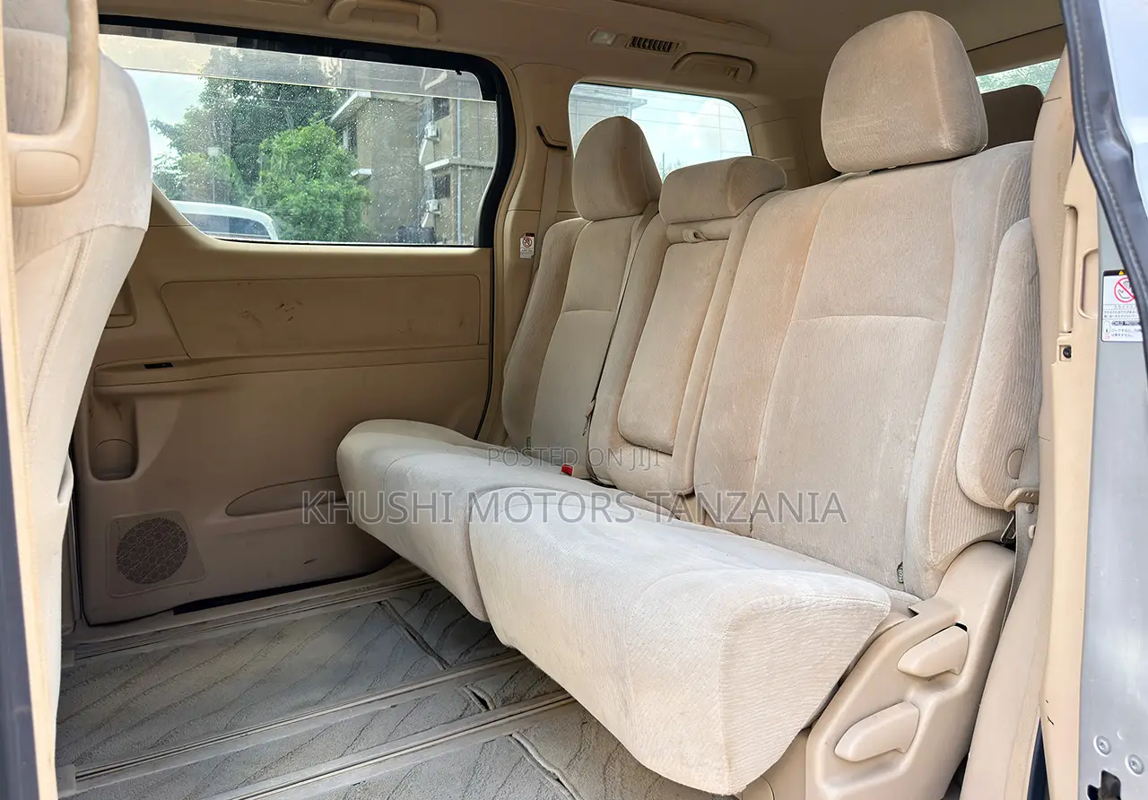 Toyota Alphard 2008 Silver