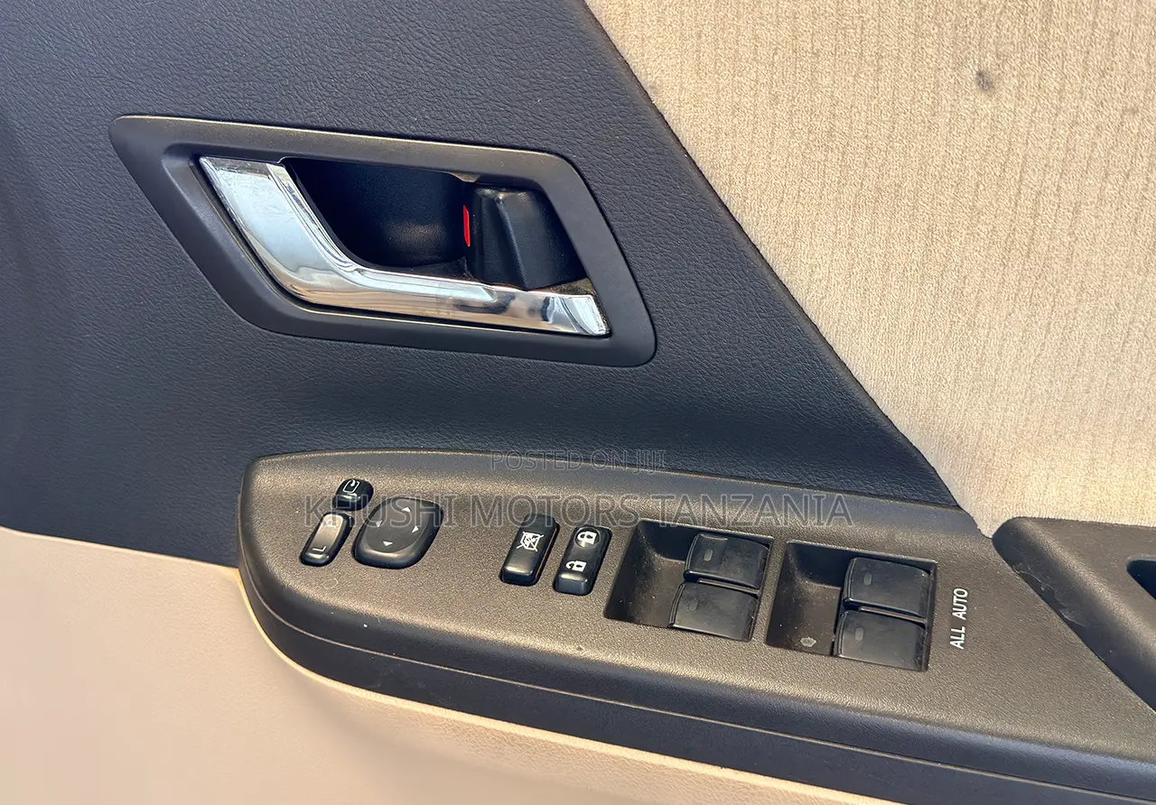 Toyota Alphard 2008 Silver