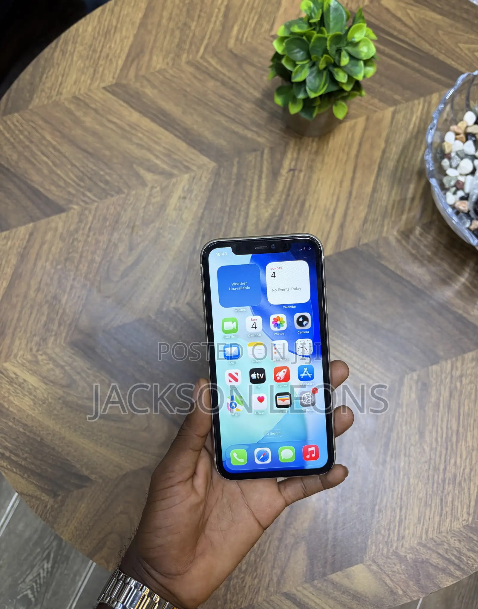 Apple iPhone 11 64 GB White