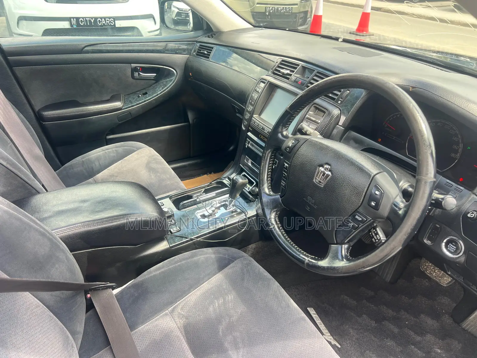 Toyota Crown 2006 Black