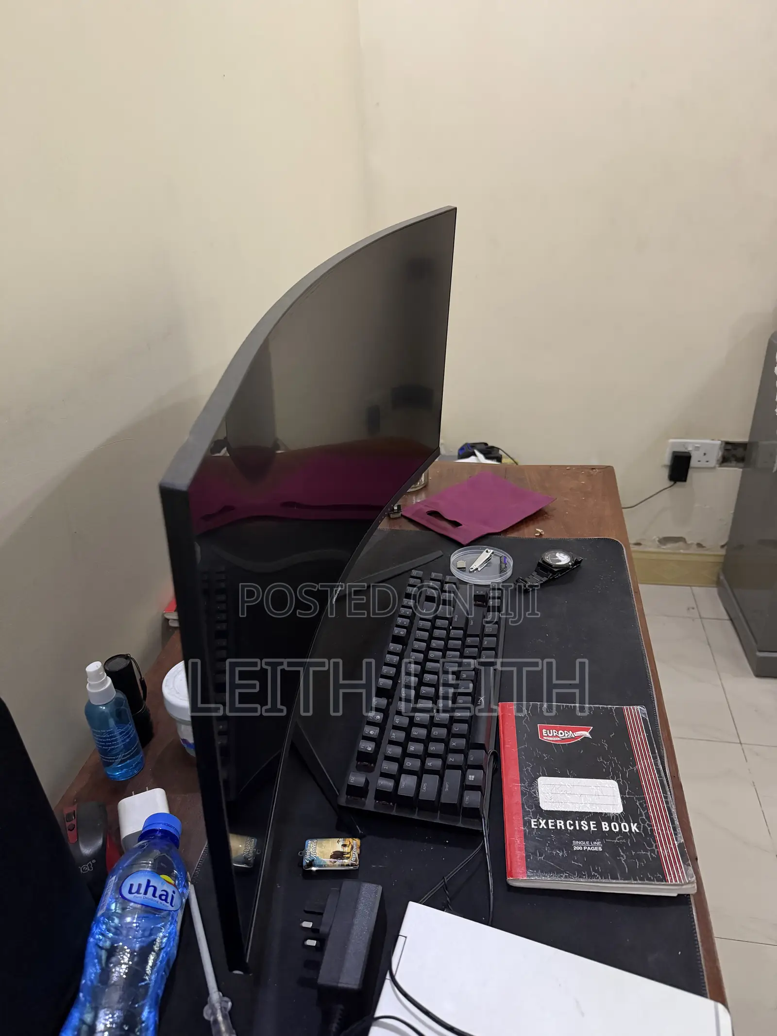 Curved Monitor