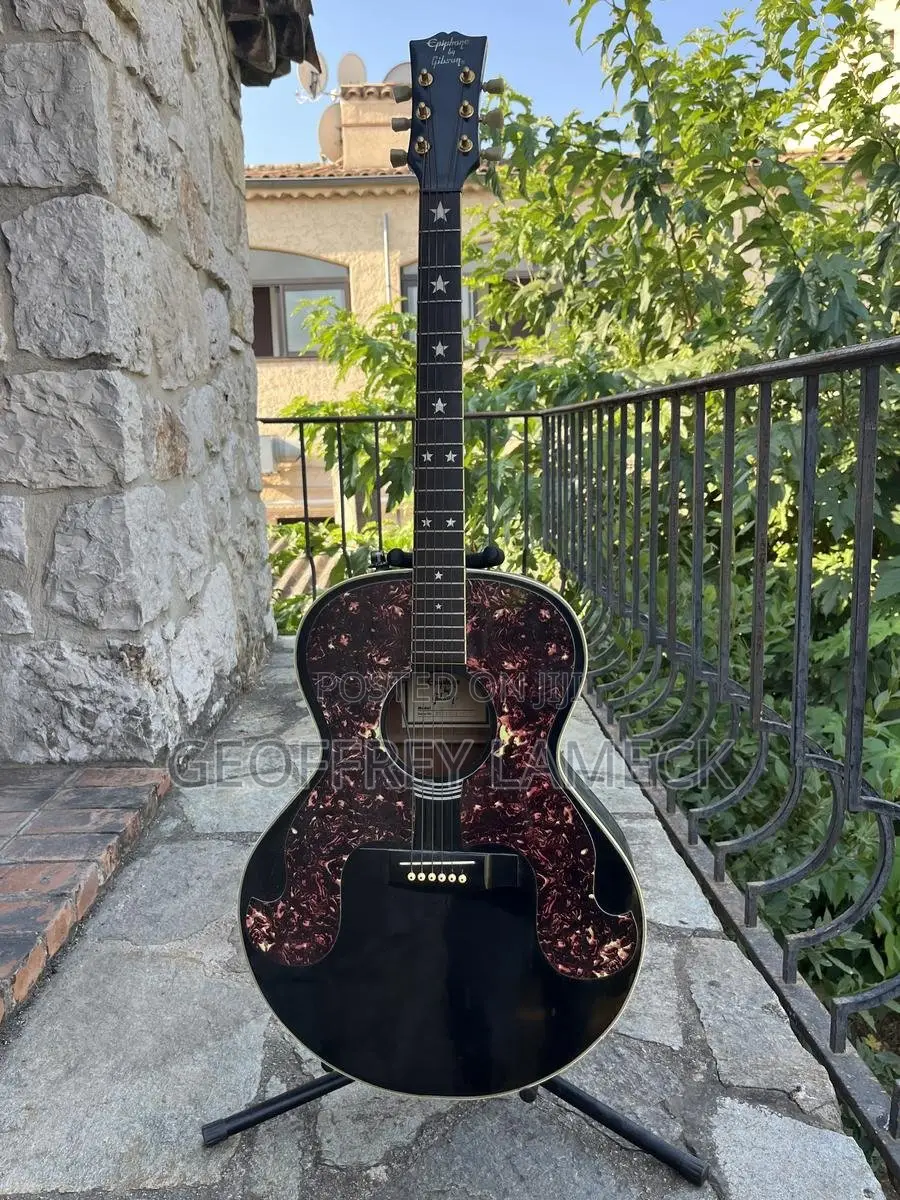 Epiphone Gibson Accoustic Guitar With Case