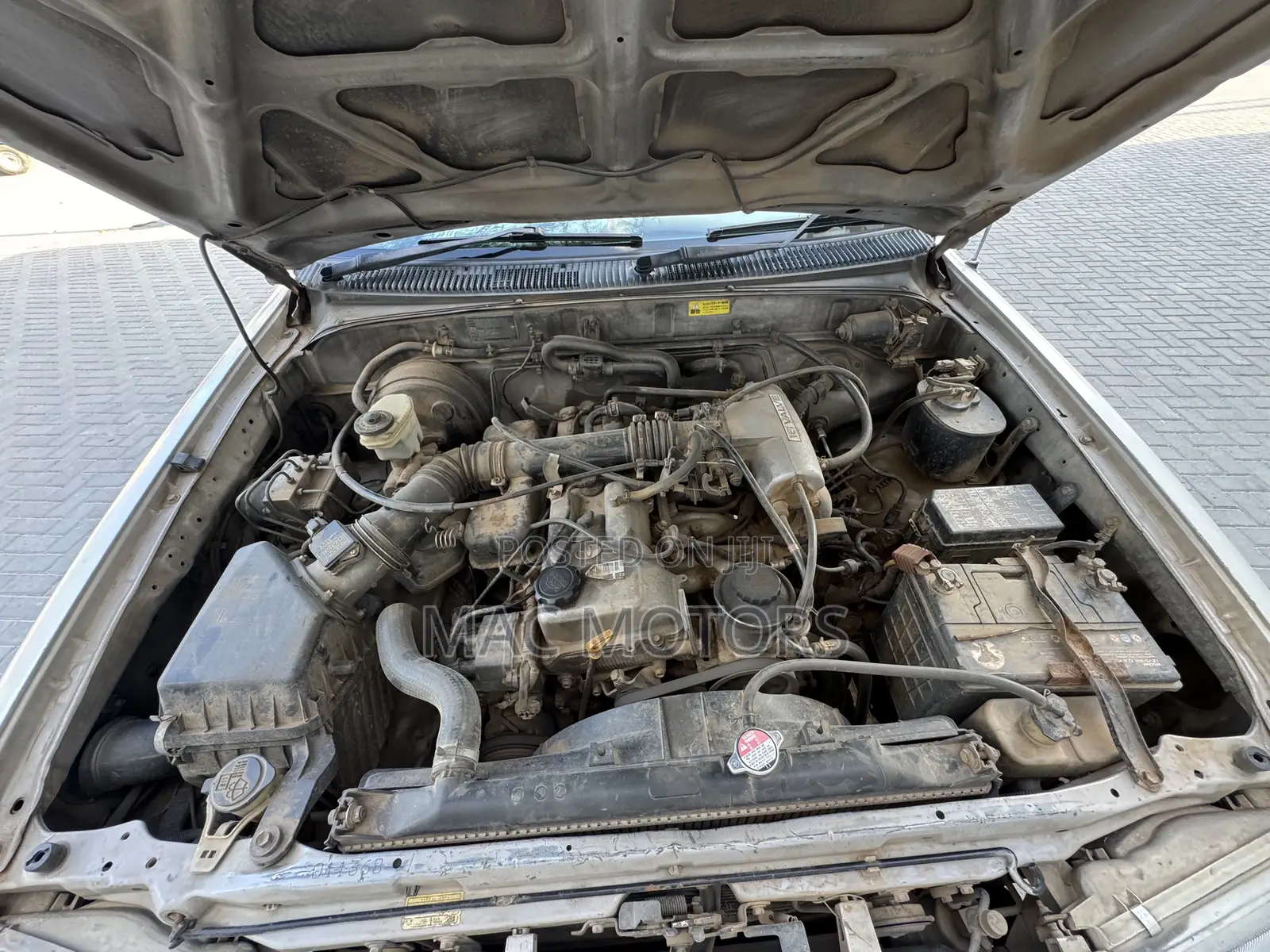 Toyota Hilux Surf 2.7 SSR 2001 White