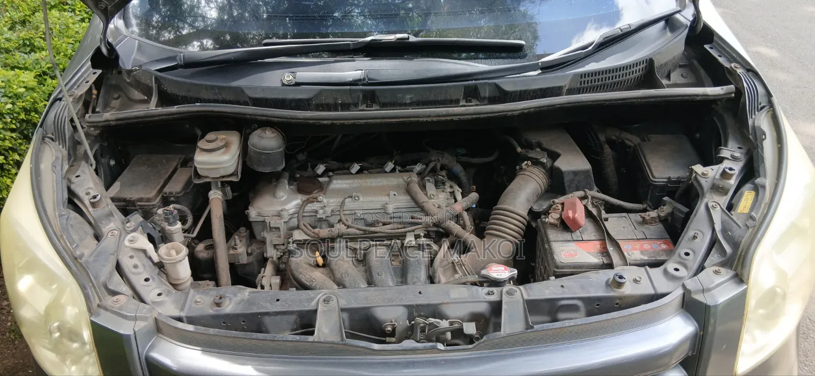 Toyota Noah 2.0 143hp AWD (7 Seater) 2009 Gray