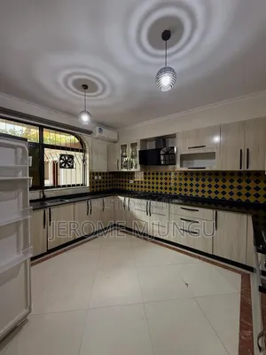 Furnished 4bdrm Villa in Ada Estate for rent
