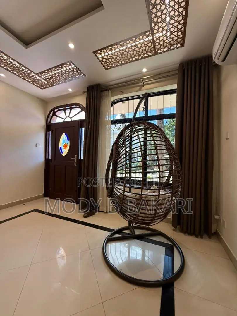 Furnished 4bdrm Villa in Ada Estate for rent