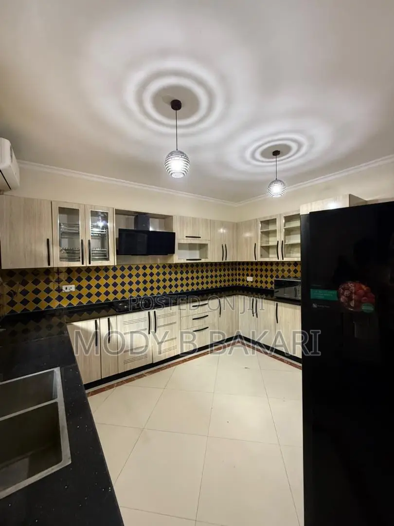 Furnished 4bdrm Villa in Ada Estate for rent