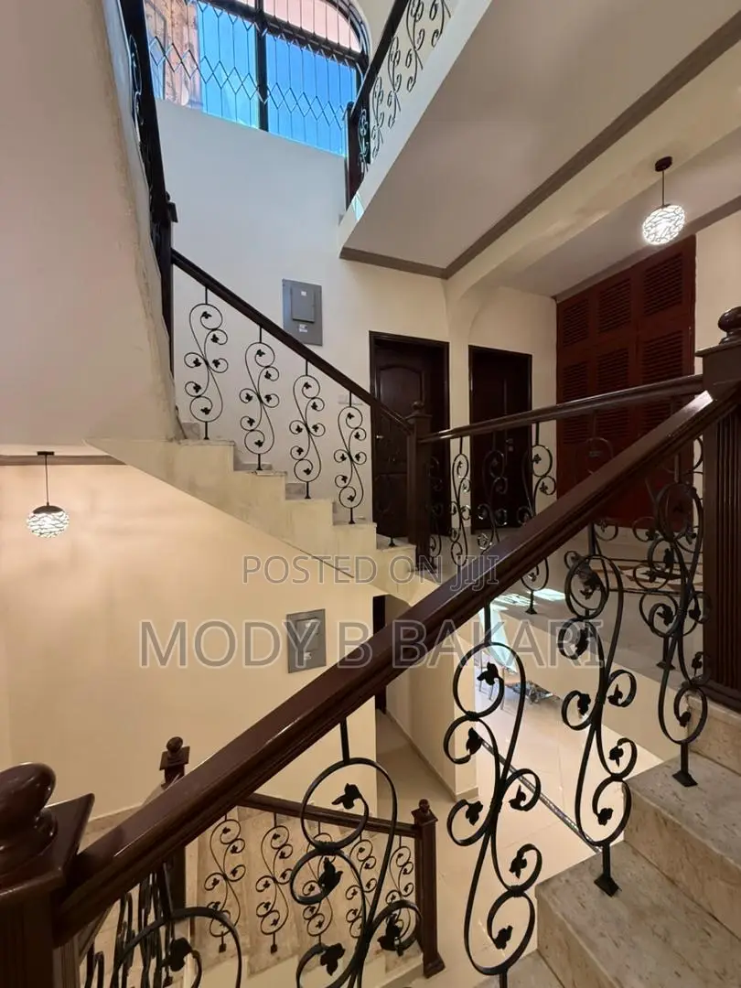 Furnished 4bdrm Villa in Ada Estate for rent
