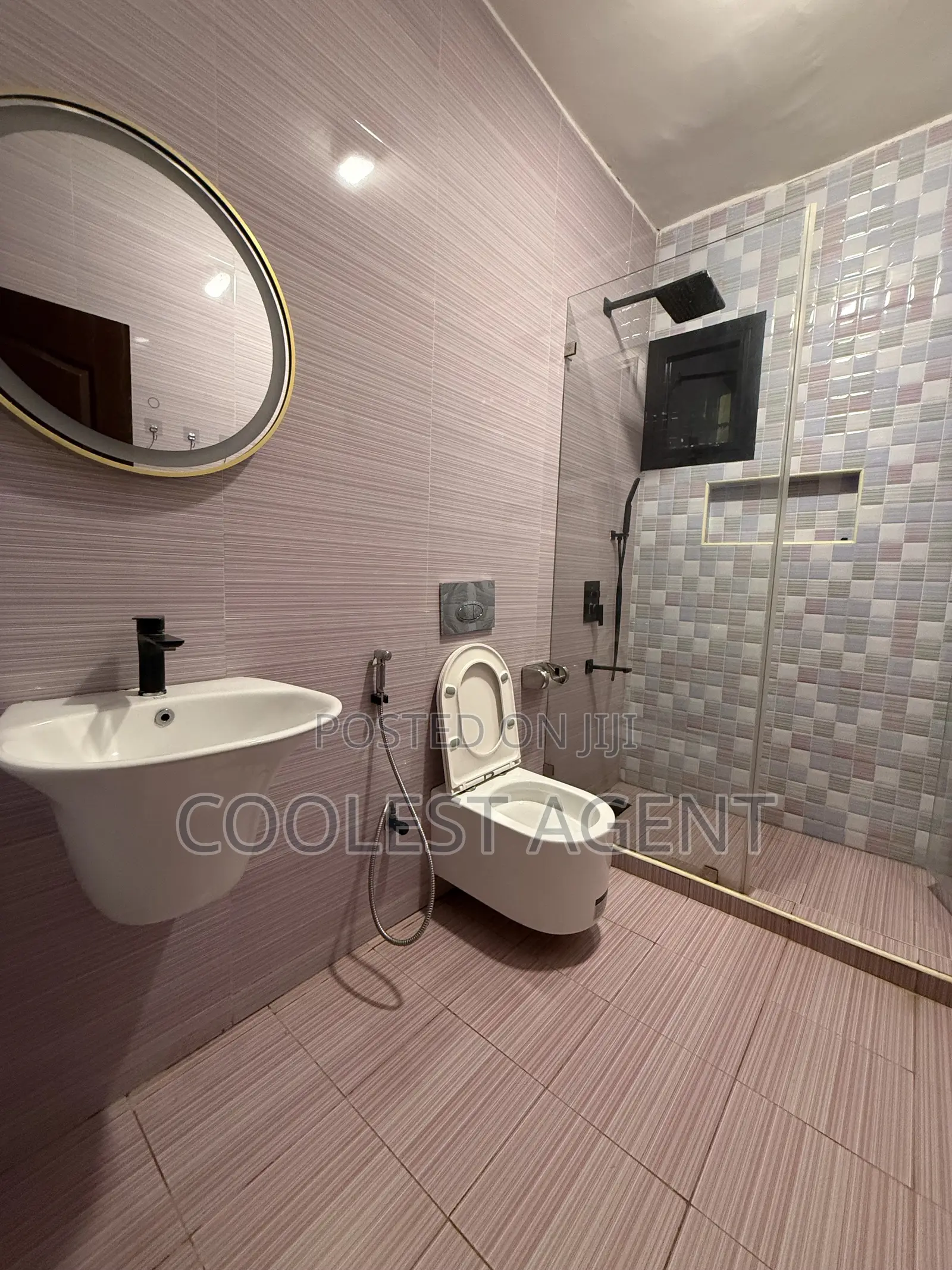 Furnished 4bdrm Villa in Coolest Estate for rent