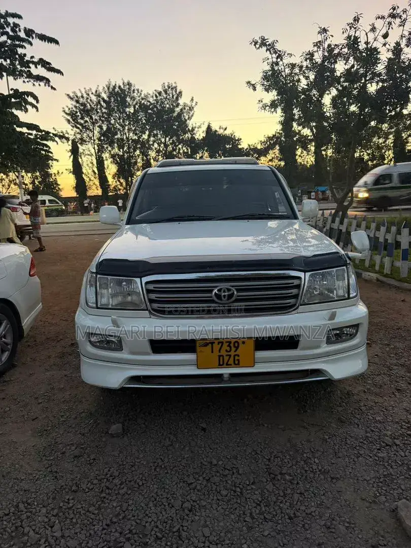Toyota Land Cruiser Prado 4.0 Petrol GX-R 2006 White