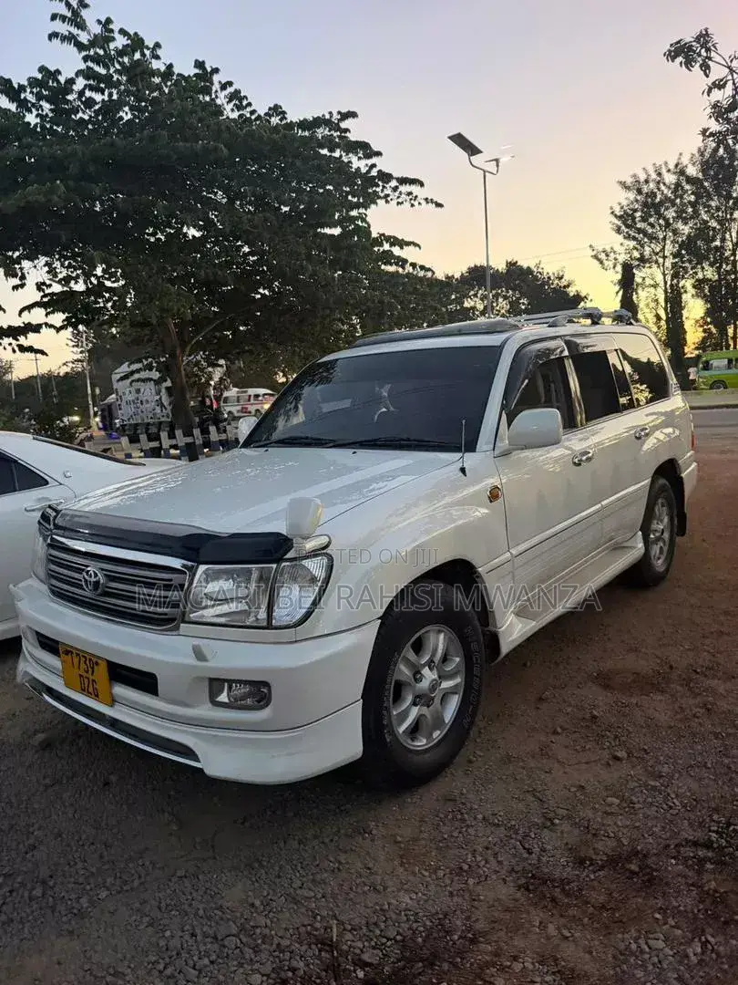 Toyota Land Cruiser Prado 4.0 Petrol GX-R 2006 White