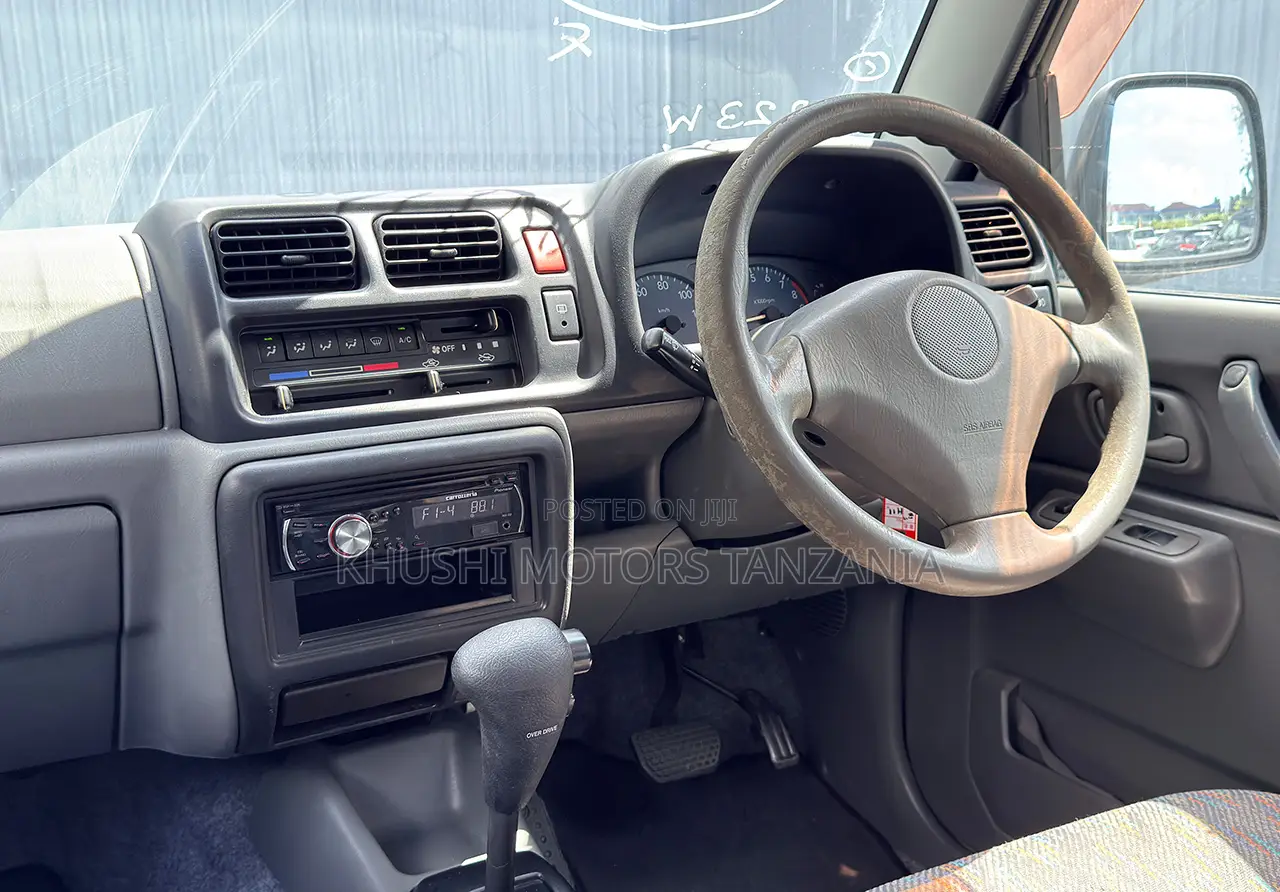 Suzuki Jimny 2001 White