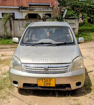 Toyota Raum 2005 Beige