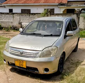 Toyota Raum 2005 Beige