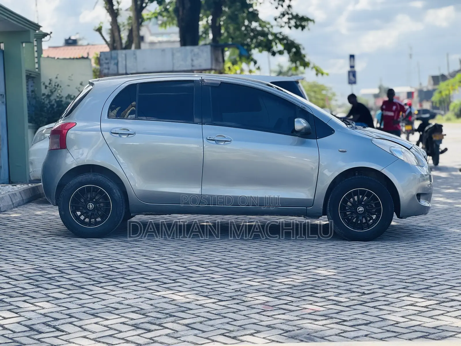 Toyota Vitz 2006 Gray