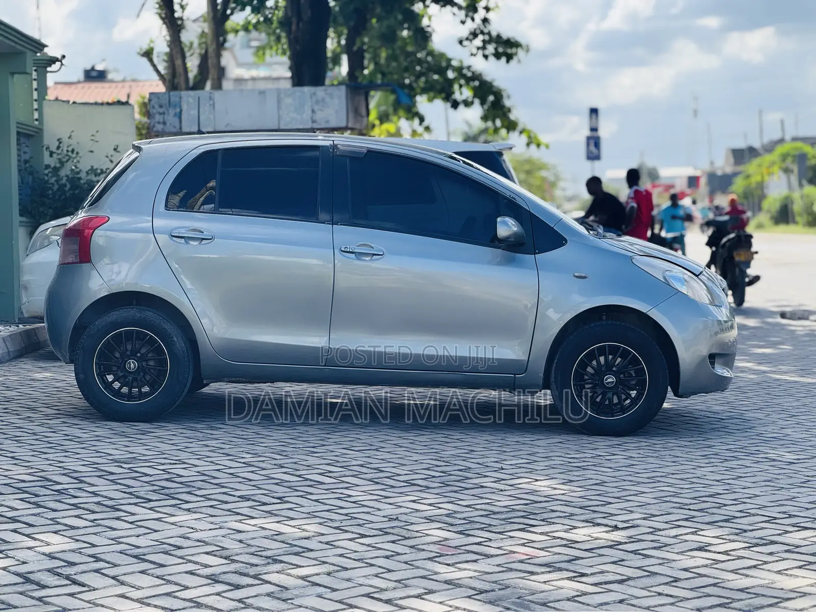 Toyota Vitz 2006 Gray