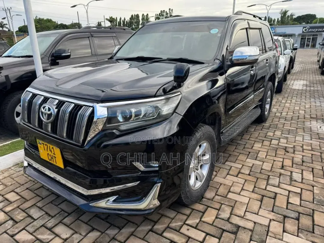 Toyota Land Cruiser Prado 2004 Black
