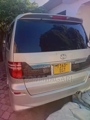 Toyota Alphard 2005 Silver