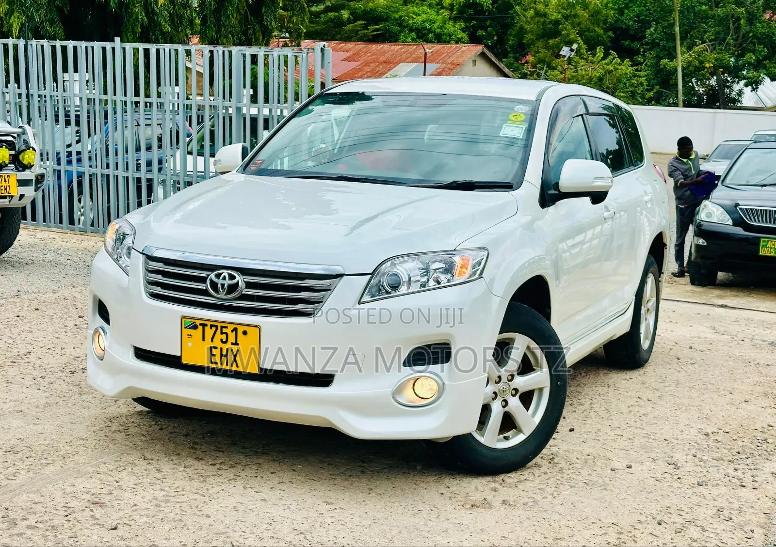 Toyota Vanguard 2009 White
