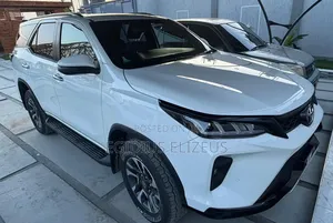 New Toyota Fortuner 2025 White