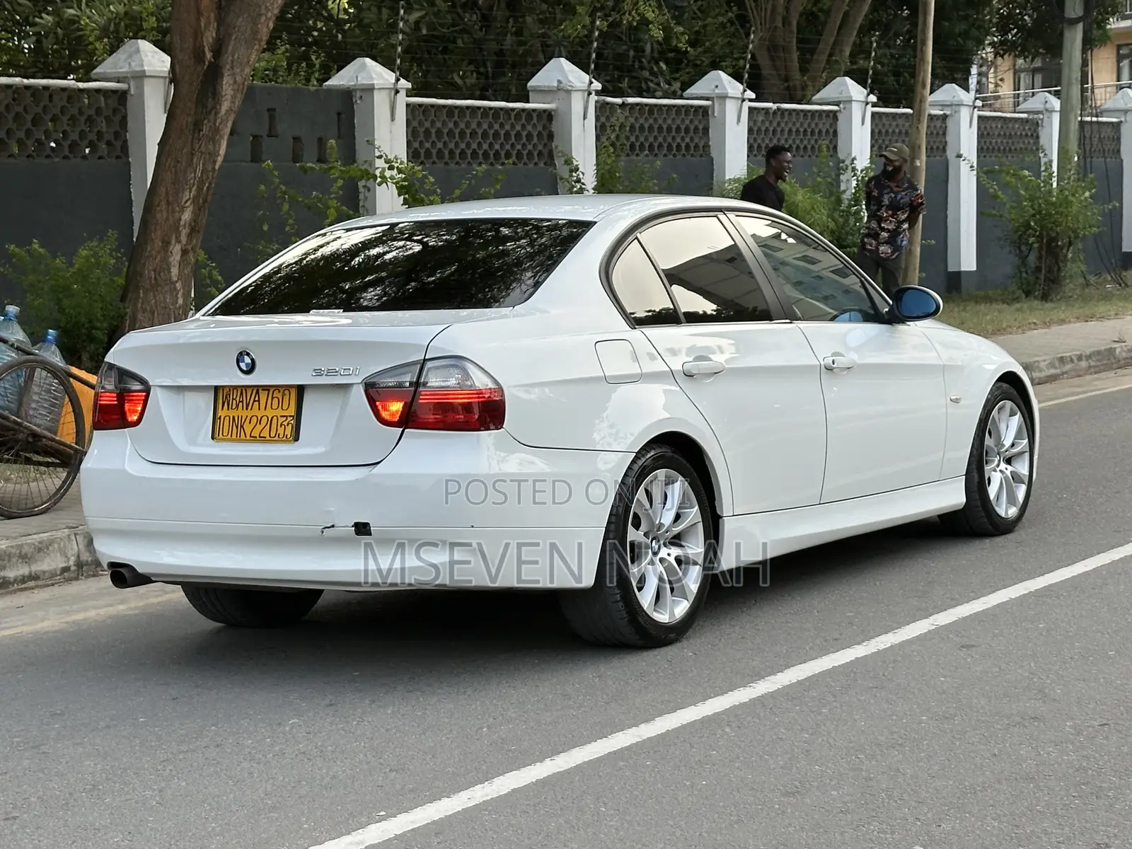 BMW 3 Series 320i RWD 2008 White