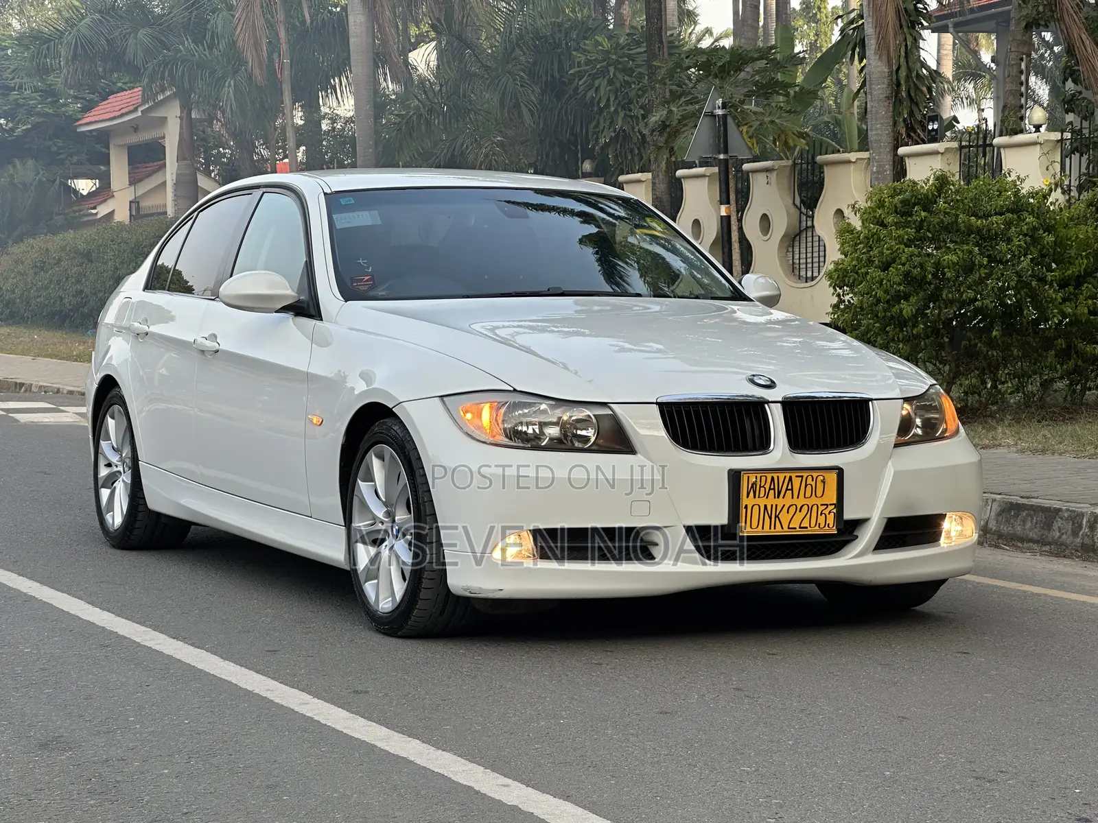BMW 3 Series 320i RWD 2008 White