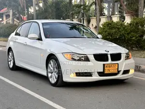 BMW 3 Series 320i RWD 2008 White