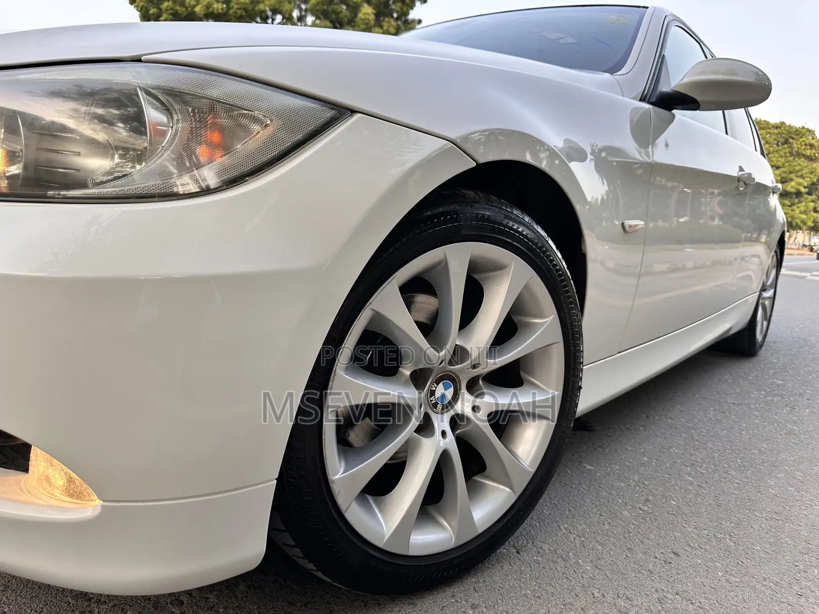 BMW 3 Series 320i RWD 2008 White