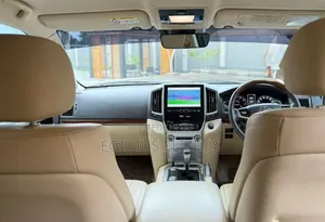 Toyota Land Cruiser 2016 Beige
