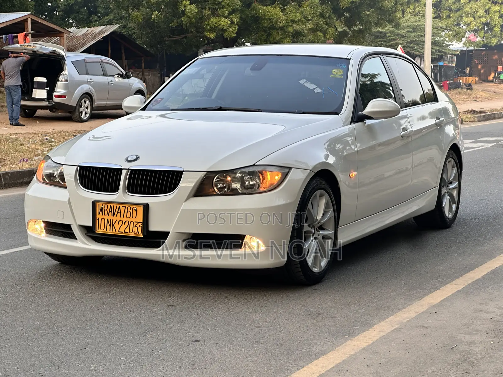 BMW 3 Series 320i RWD 2008 White