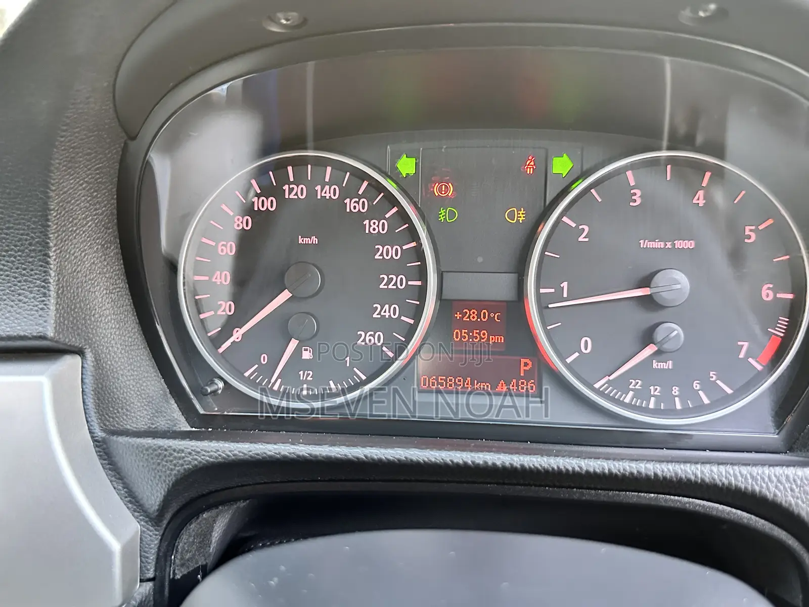 BMW 3 Series 320i RWD 2008 White