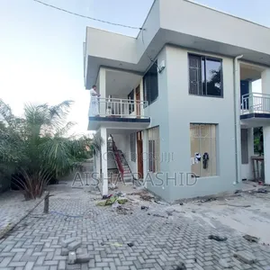 2bdrm Apartment in Kimara for rent