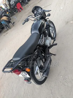 Bajaj Boxer 125 2025 Black