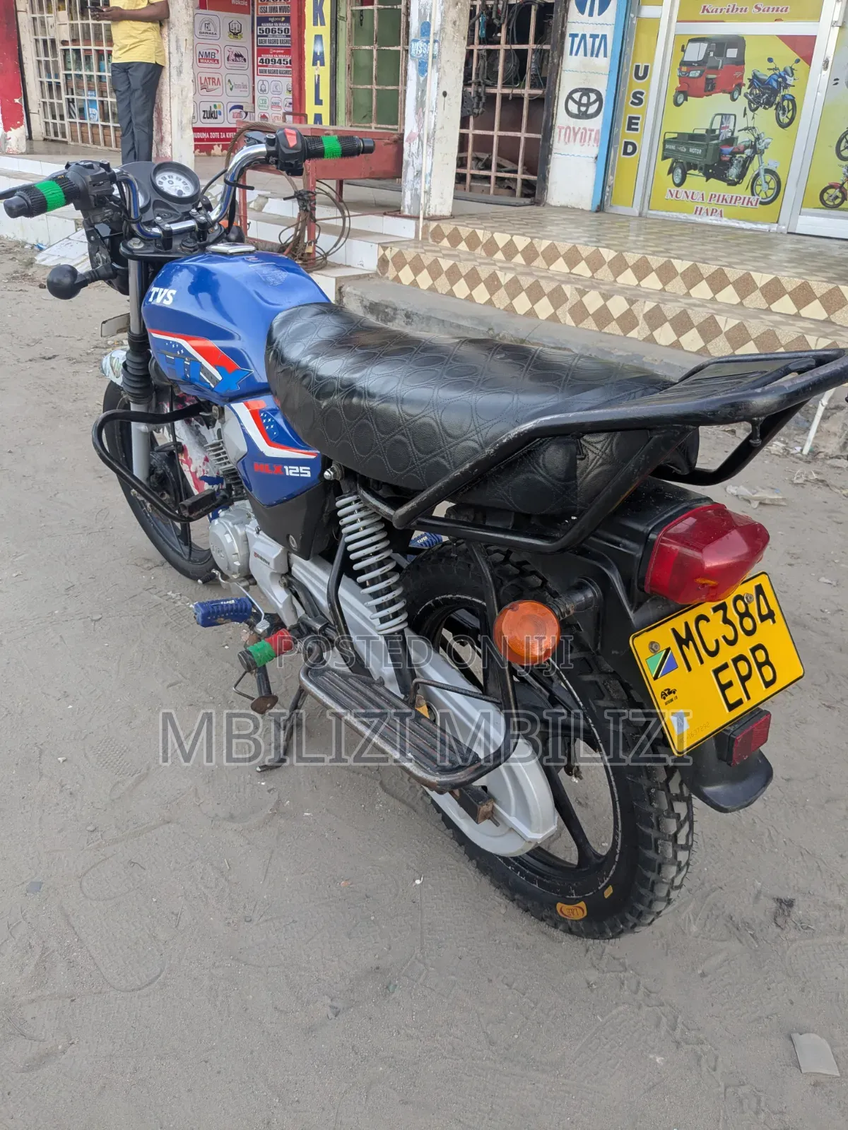 TVS HLX 125 2025 Blue