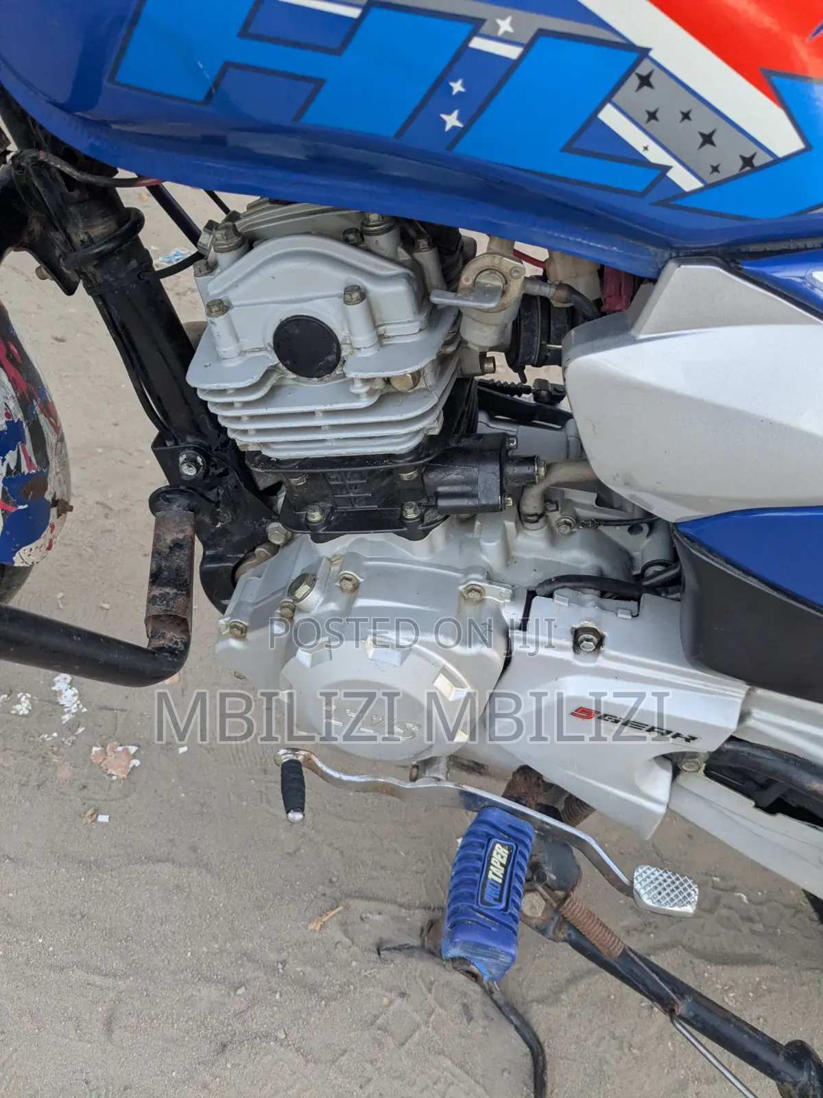 TVS HLX 125 2025 Blue