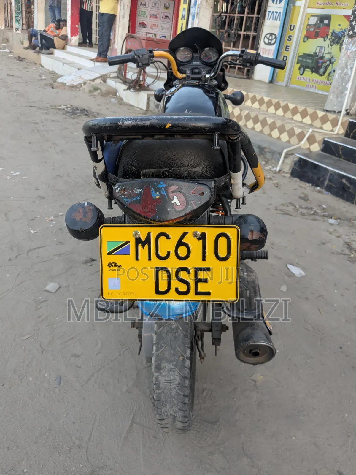 Bajaj Boxer 125 2025 Black