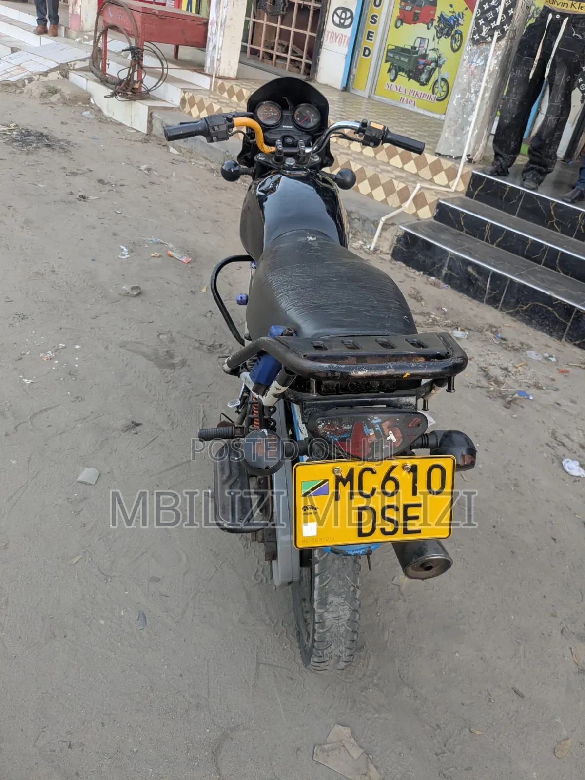 Bajaj Boxer 125 2025 Black