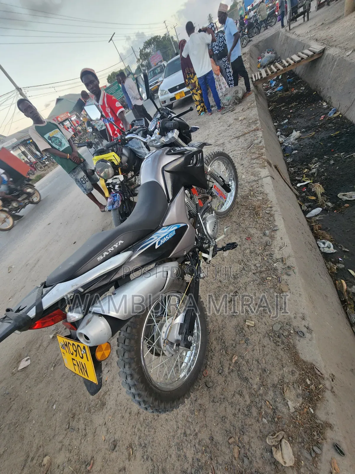 New Honda CB 2025 Silver