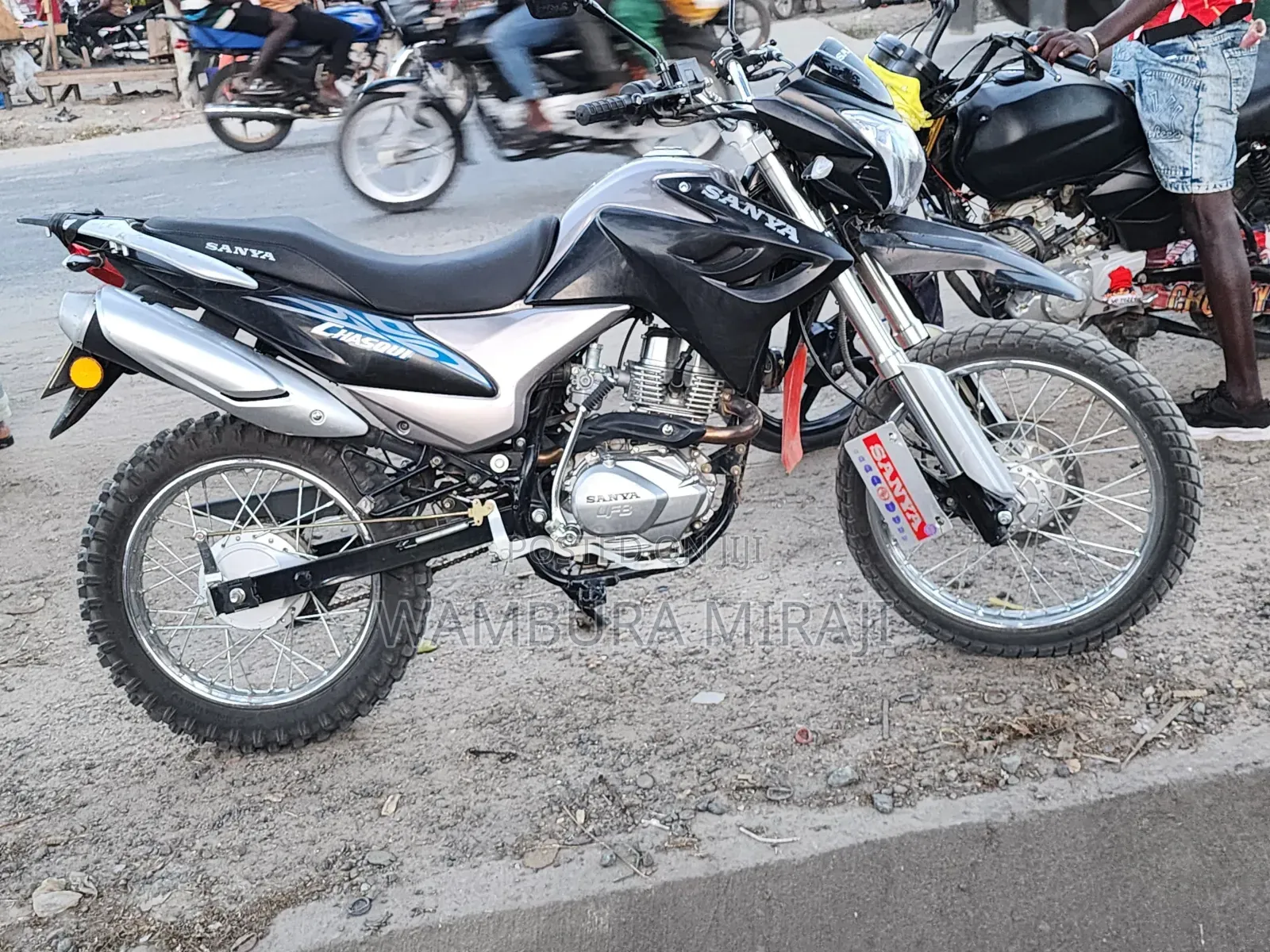 New Honda CB 2025 Silver