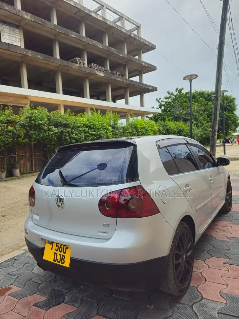 Volkswagen Golf 2010 Silver