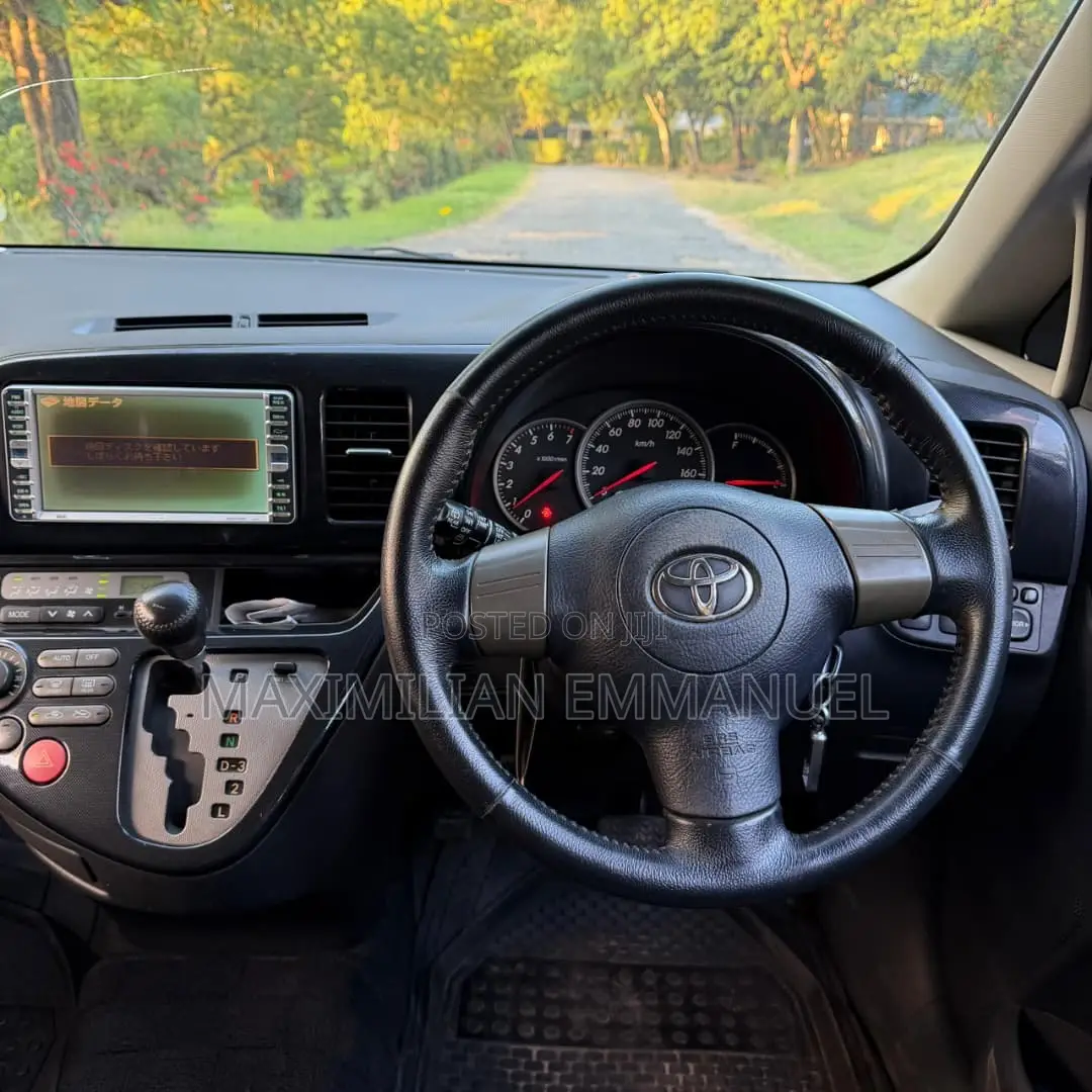 Toyota Wish 2005 Gray